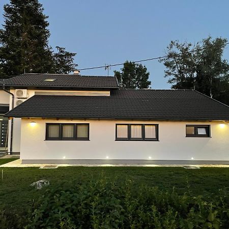 Pampas Apartments Mreznica دوغا غيسا المظهر الخارجي الصورة
