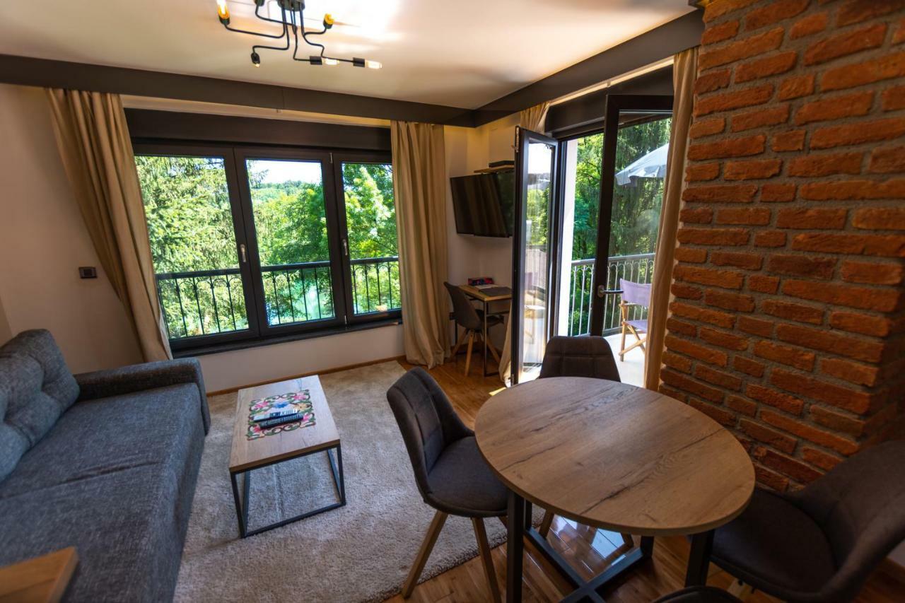Pampas Apartments Mreznica دوغا غيسا المظهر الخارجي الصورة